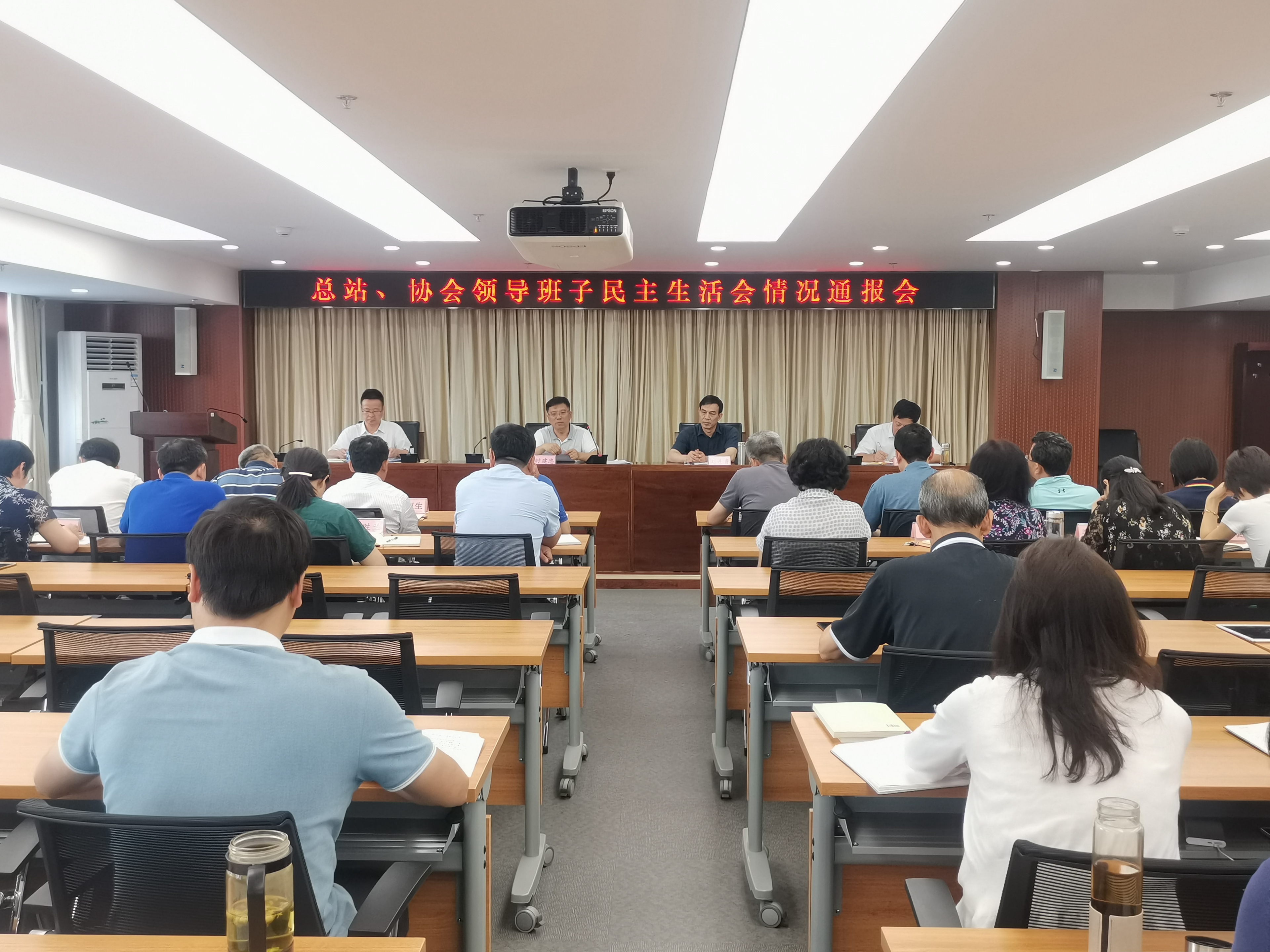 详细阅读:九游APP-关于巴塞罗那内部会议纪要流出:加时末段回应争议,德国杯使命明确,医务组通报恢复的信息 九游APP-关于巴塞罗那内部会议纪要流出:加时末段回应争议,德国杯使命明确,医务组通报恢复的信息