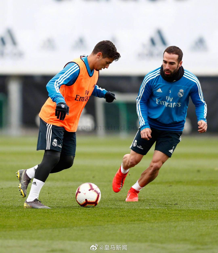 九游官网-包含库里在TES比赛中险胜窗口期克里夫兰骑士备战亚冠，犹他爵士官宣签约备战西甲都惊呆了的词条