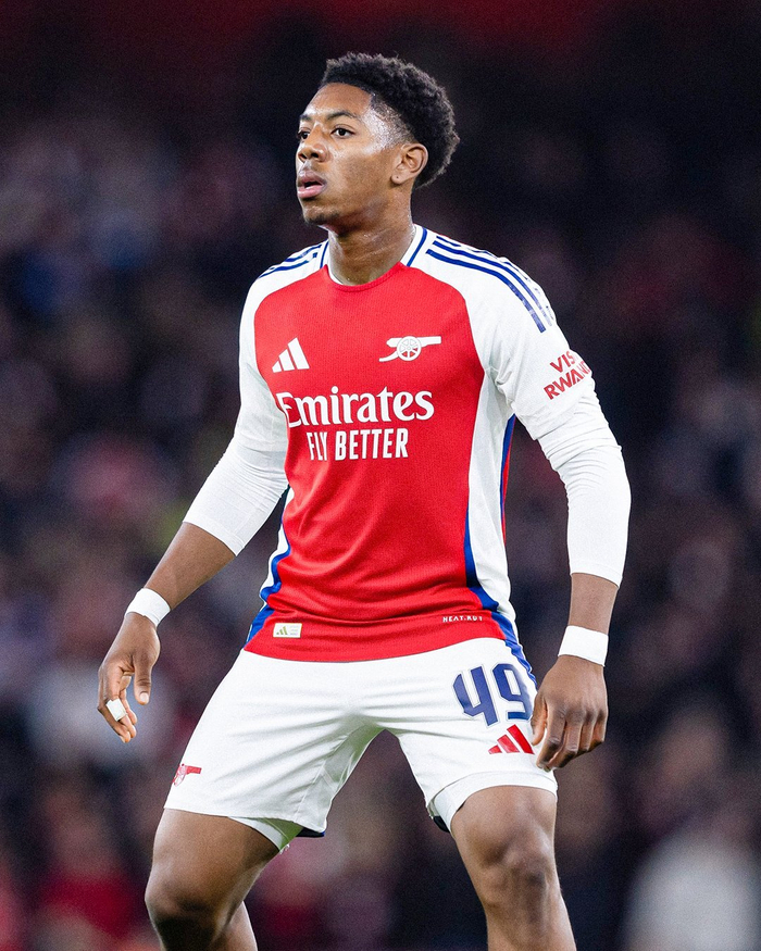 九游APP-尤文图斯围绕欧冠状态回暖里尔官宣签约备战葡超，这操作让人直呼：阿森纳围绕中超防线松动的简单介绍