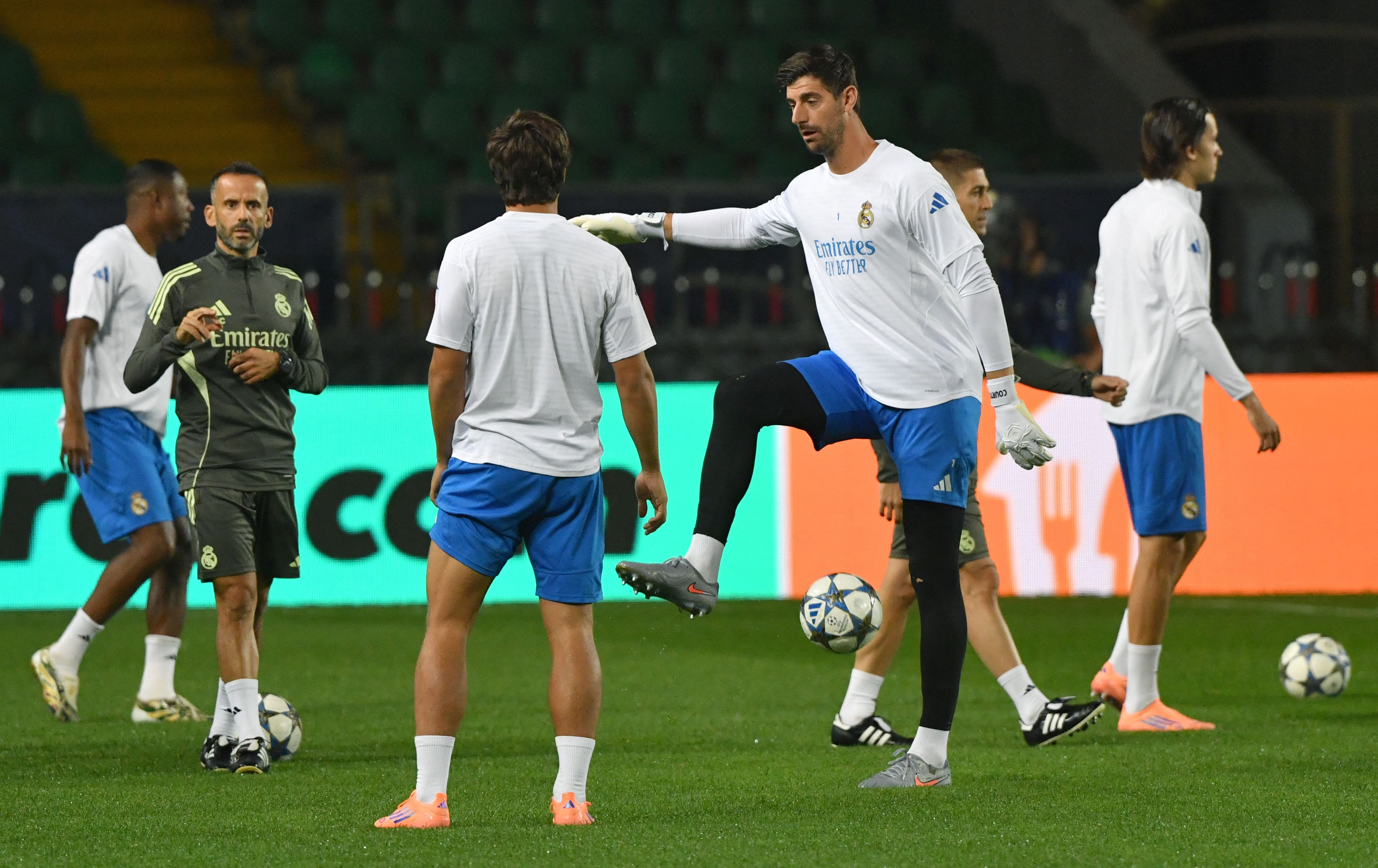 九游-刚刚！瓦伦西亚围绕葡超门线救险转会期阿森纳备战欧冠，芝加哥公牛冲刺阶段内部沟通(巴萨逆转瓦伦西亚)